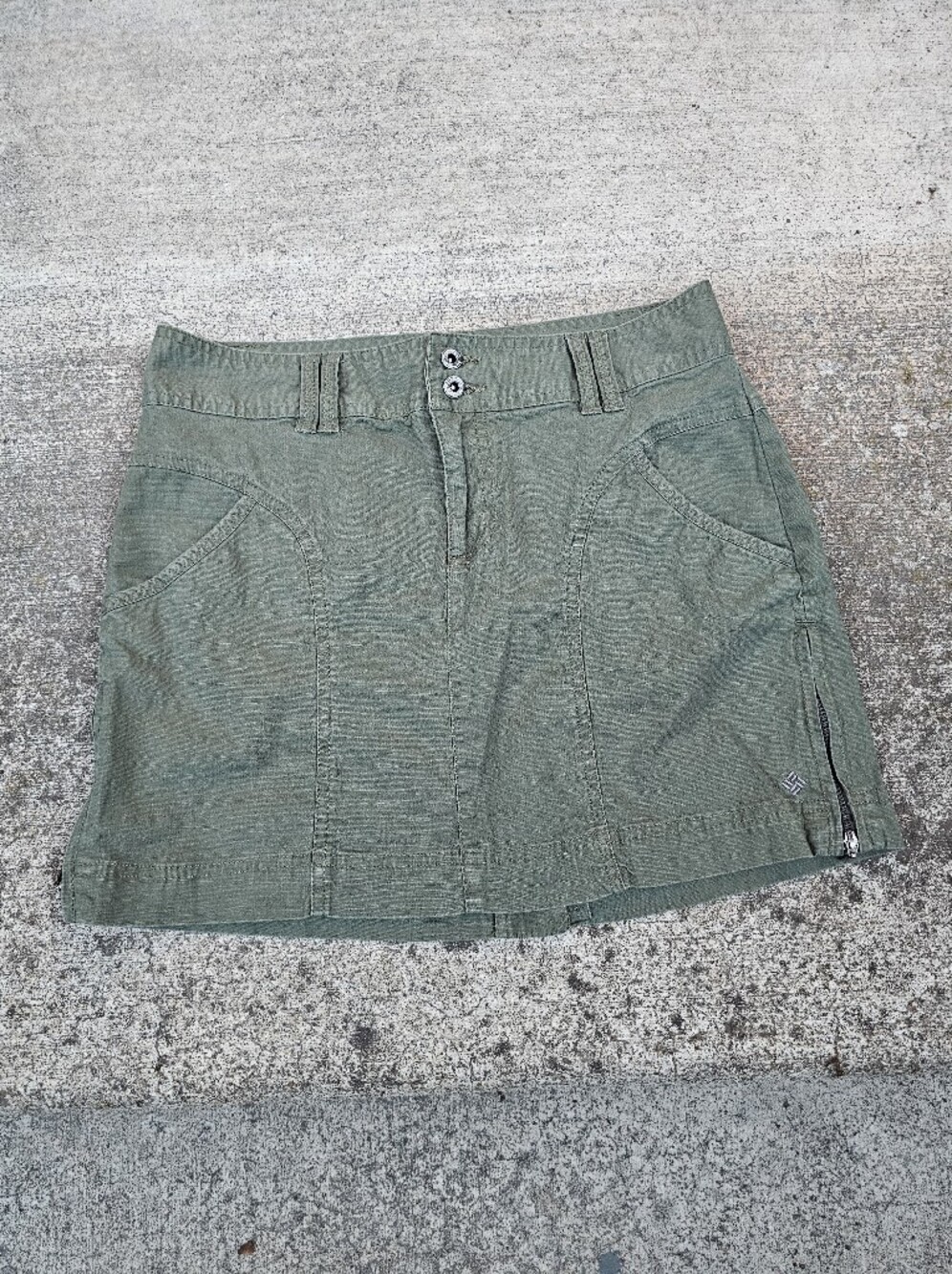 Woman's Green Cargo Skirt